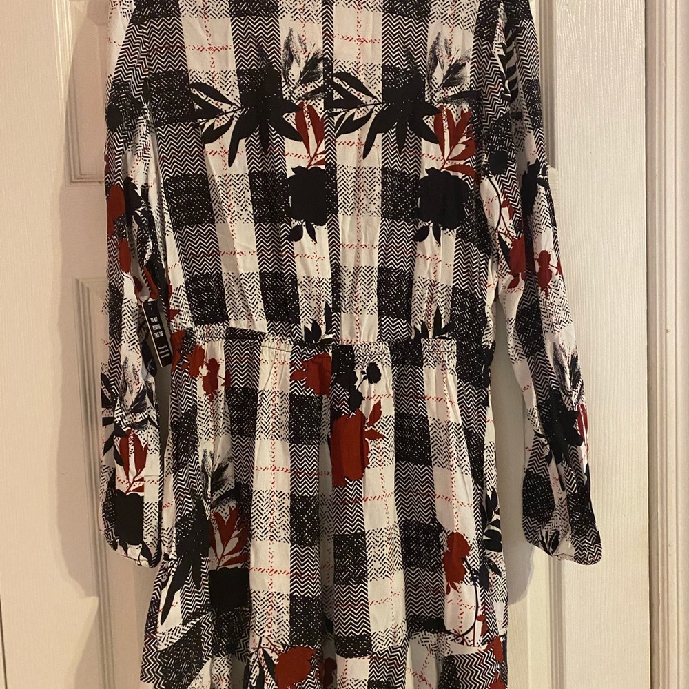 Express NWT Size Large Dress Side Ruffle.